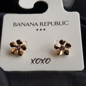Banana Republic Gold Flower Stud Earrings
